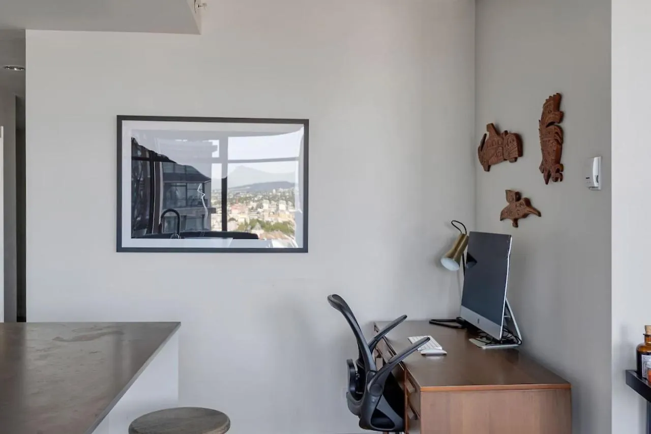 The W, Modernized 2 Bedroom Downtown Highrise Vancouver 0*,  Canada